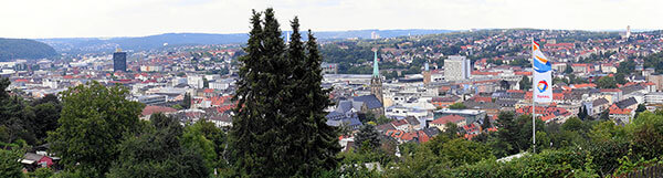 Die Stadt Hagen (hier im Panorama) wird auch als "Tor zum Sauerland" bezeichnet.